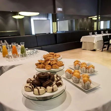 Otel Carris Cardenal Quevedo