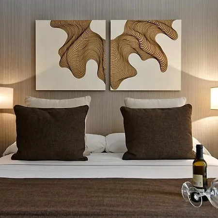 Carris Cardenal Quevedo Otel Ourense
