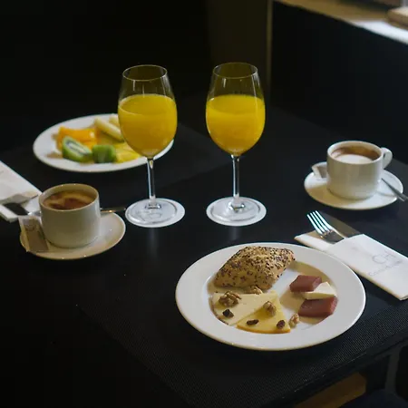 Carris Cardenal Quevedo