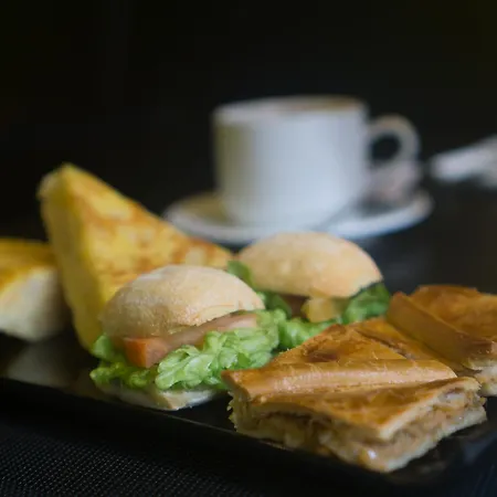 Carris Cardenal Quevedo