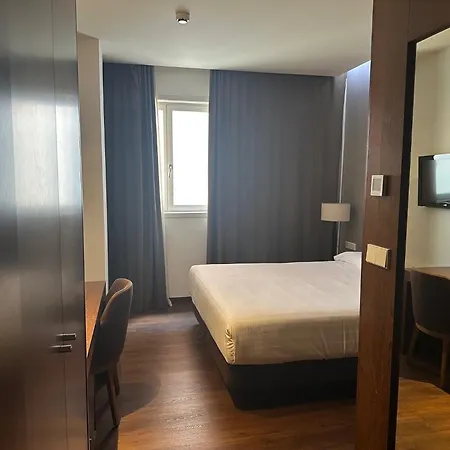 Carris Cardenal Quevedo 4* Ourense