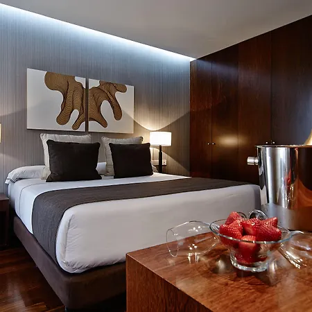 Carris Cardenal Quevedo 4* אורנסה