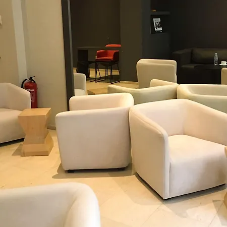 Carris Cardenal Quevedo 4* אורנסה