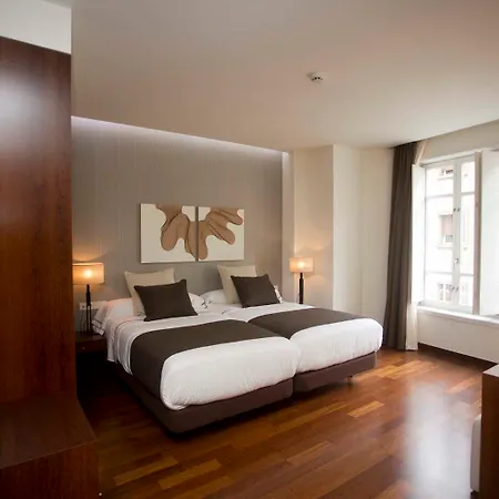 Szálloda Carris Cardenal Quevedo 4*